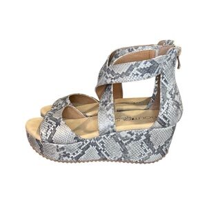 Corkys Fay Taupe Snake Print Wedge Sandals Women’s Size 8